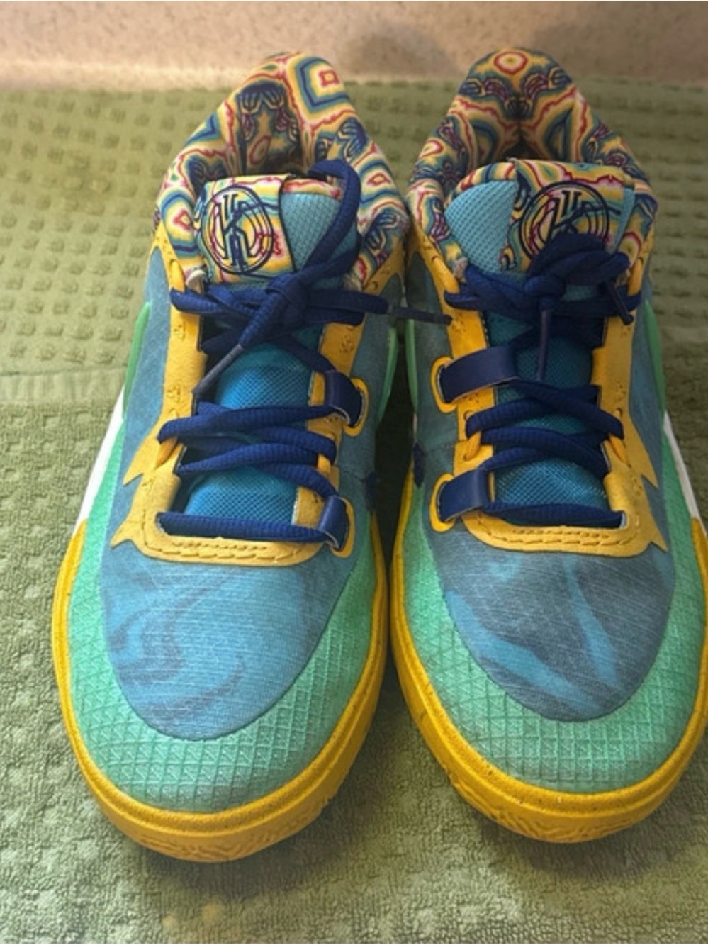 Nike Kids Blue Teal and Yellow Patterned Sneakers